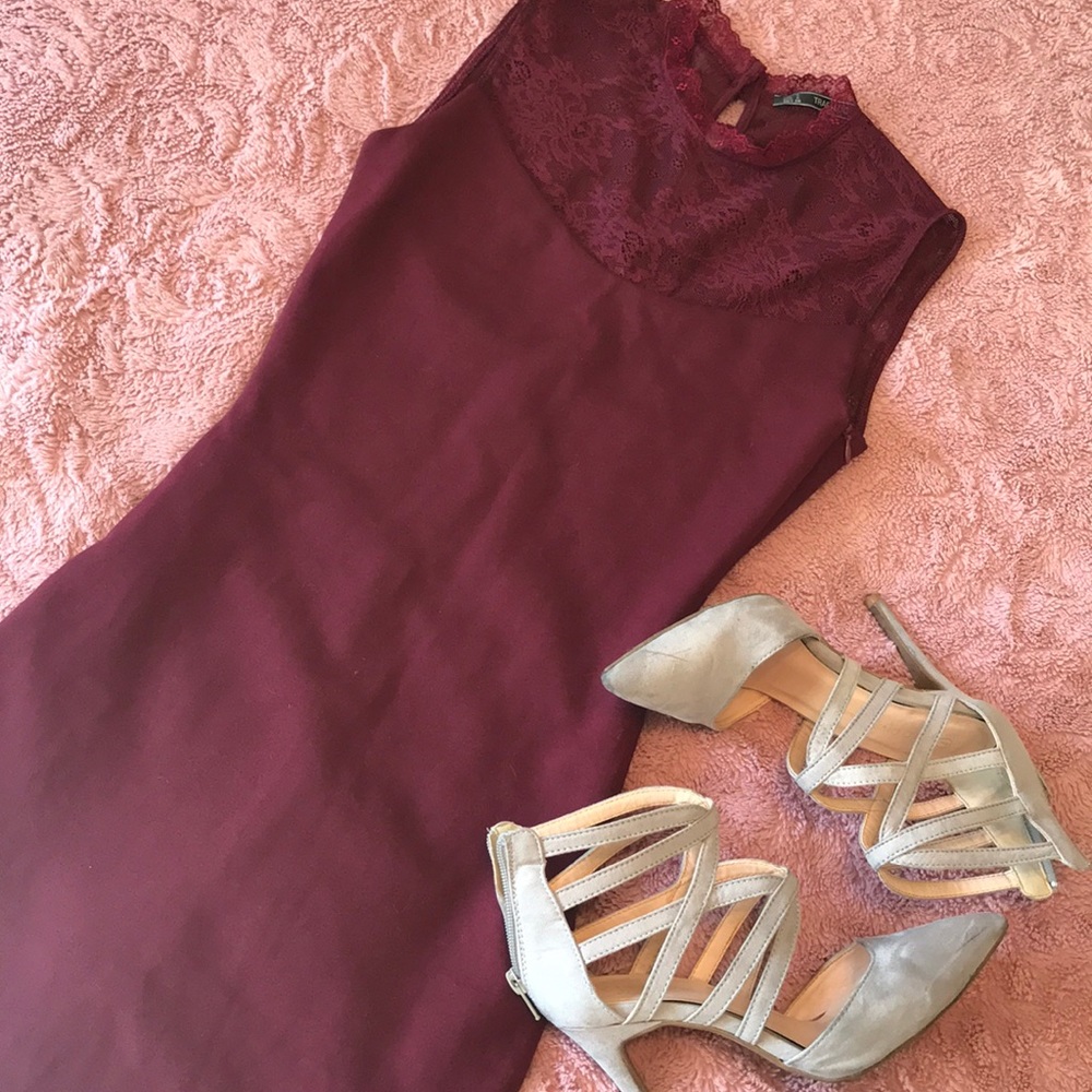 Burgundy Knee Length Dress/Lace S